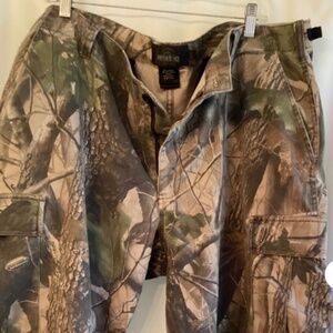 Men’s  REDHEAD Camo Pants … size XLT